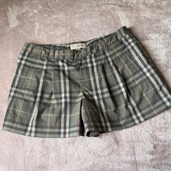 Burberry Gray Checkered Women's Shorts - Picture 1 of 13